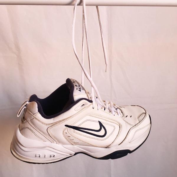 nike air monarch