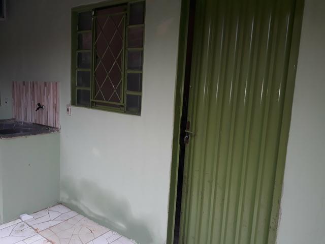 Alugo quarto na 612 sul, antiga 65