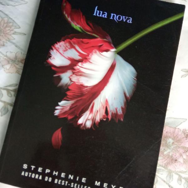 Livro Lua nova - Stephenie Meyer