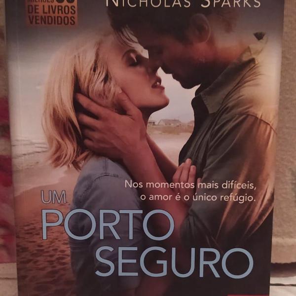 Livro Porto Seguro- Nicholas Sparks