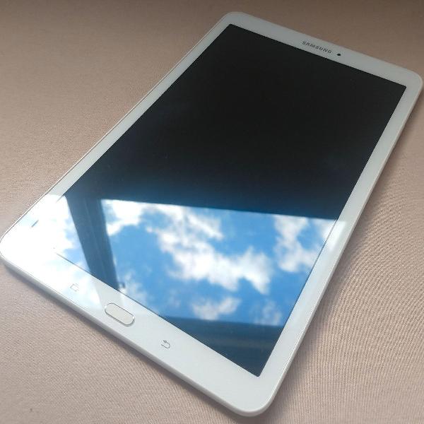 Tablet Samsung Galaxy Tab E T560N 8GB Wi-Fi Tela 9.6"