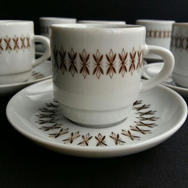 Xícaras de café em porcelana Pozzani