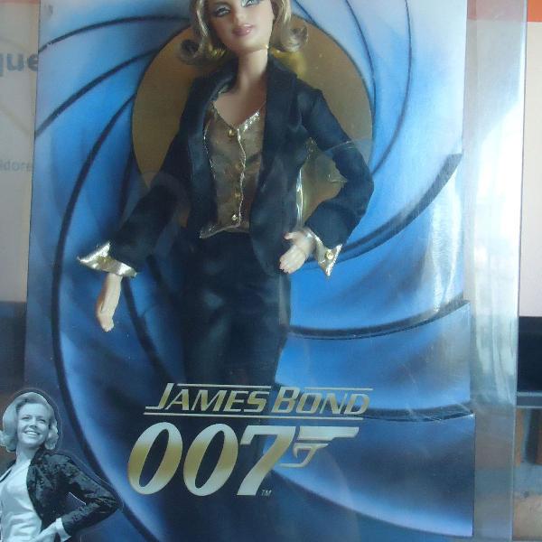 barbie collector - james bond goldfinger - pussy galore