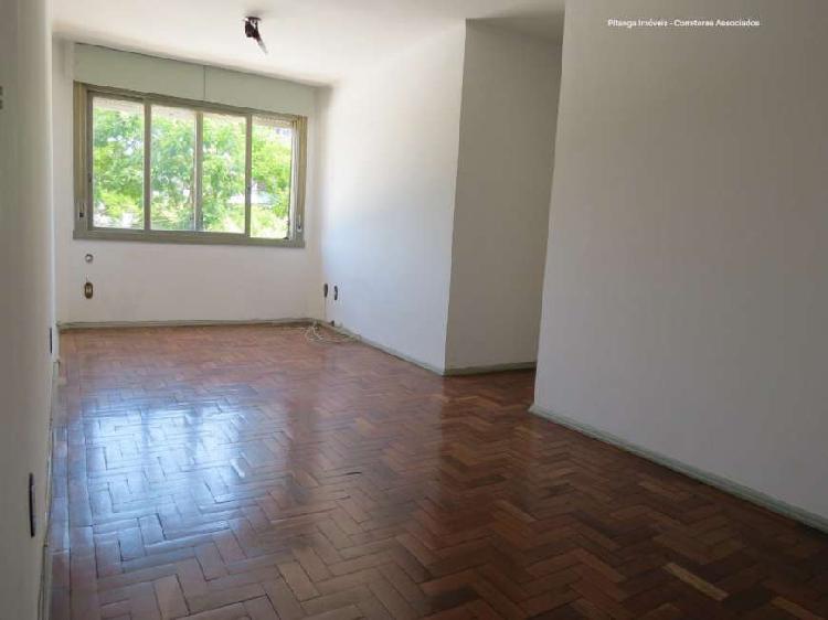 Apartamento de 2 dormitórios e vaga no Bela Vista.