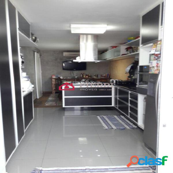 Casa Térrea no Pq São Domingos, 3 suítes, 2 vgs