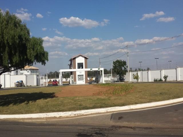 Casa a Venda em Paulinia
