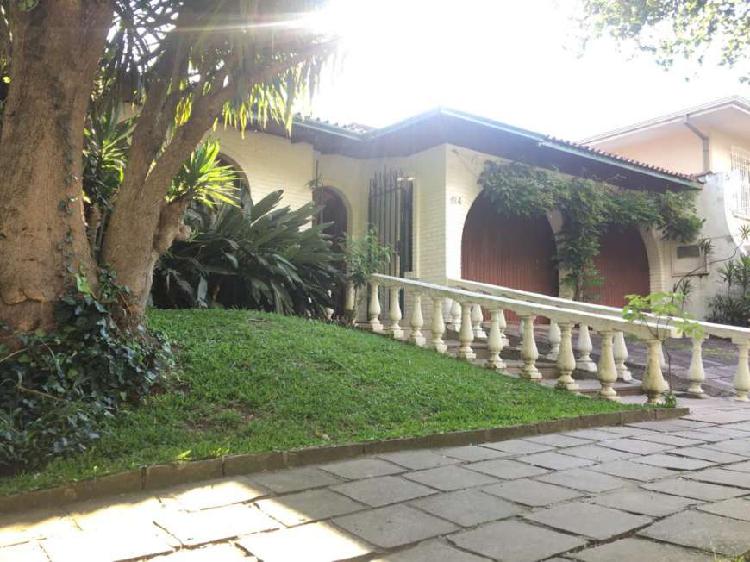 Casa com 03 dormitórios no Cinquentenário em Caxias do Sul