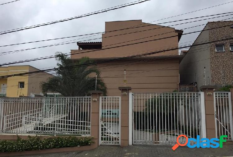 Casa em Condomínio Fechado com 2 Dorm sendo 1 Suite e 2