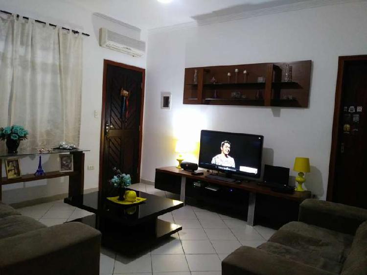 Casa para venda possui 163 metros quadrados com 3 quartos