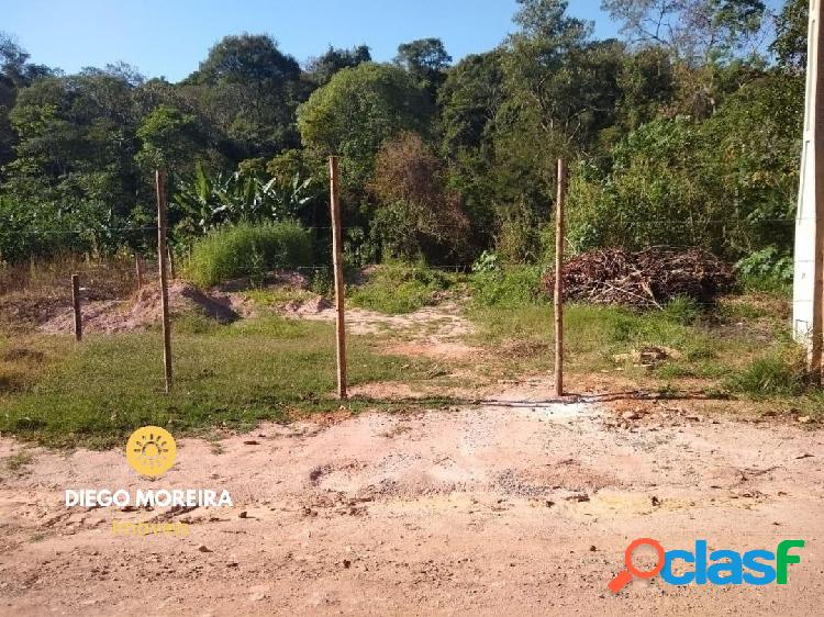 Terreno á venda em Terra Preta com 400 m²