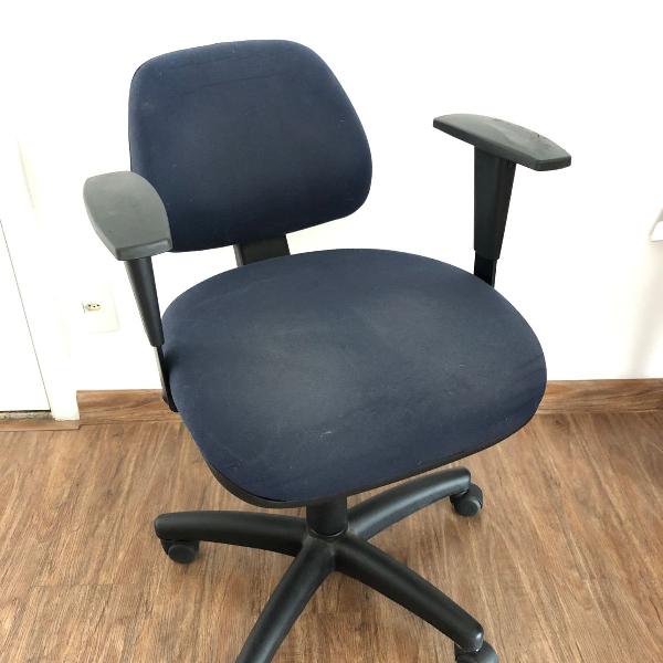 cadeira giratória escritório azul