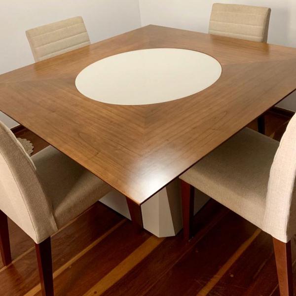 mesa de jantar dunelli tampo giratório com 4 cadeiras