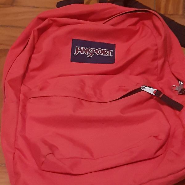 mochila vermelha jansport