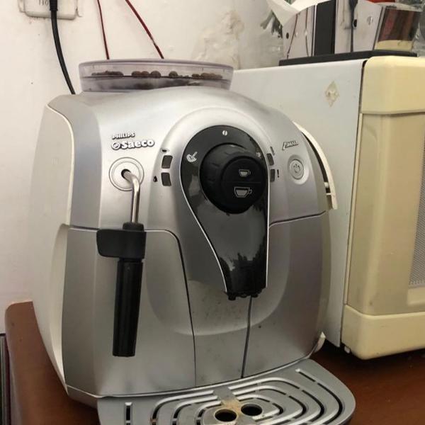 máquina de cafe saeco