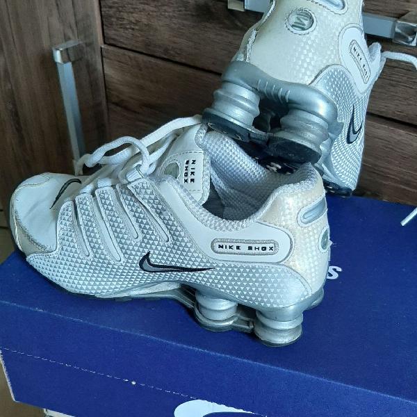 tênis Nike shox