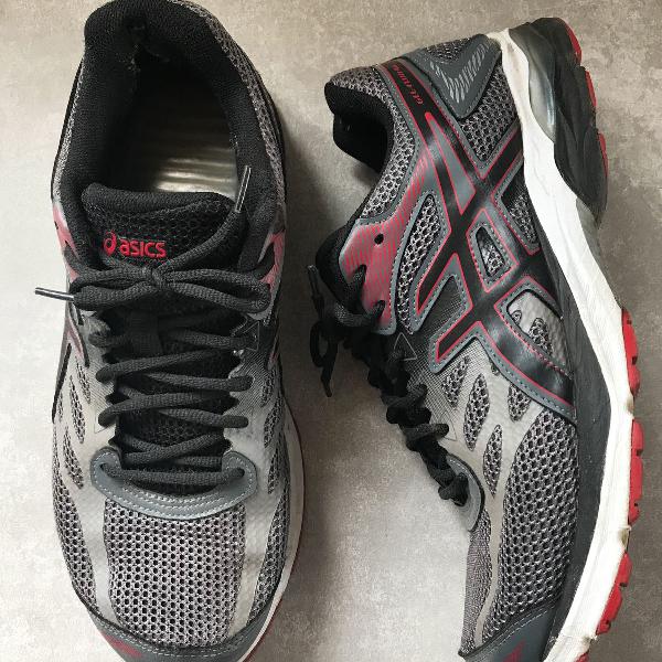 tênis asics