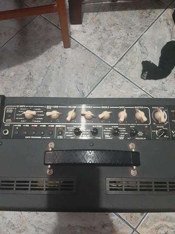 Amplificador Vox valvetronix vt 20