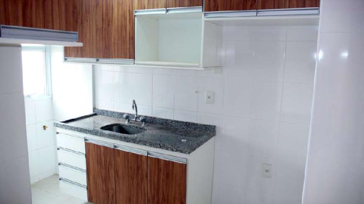 Apartamento para aluguel possui 90 metros quadrados com 3