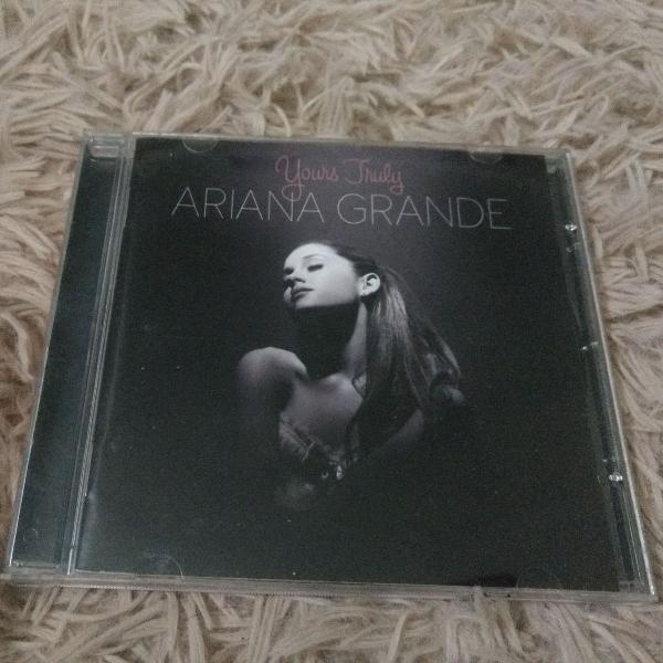 CD Yours Truly da Ariana Grande