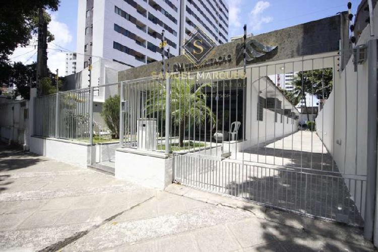 Casa Alto Padrão para Aluguel em Espinheiro Recife-PE - 461