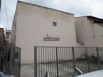 Casa com 2 quartos para alugar no bairro Tijuca, 55m²