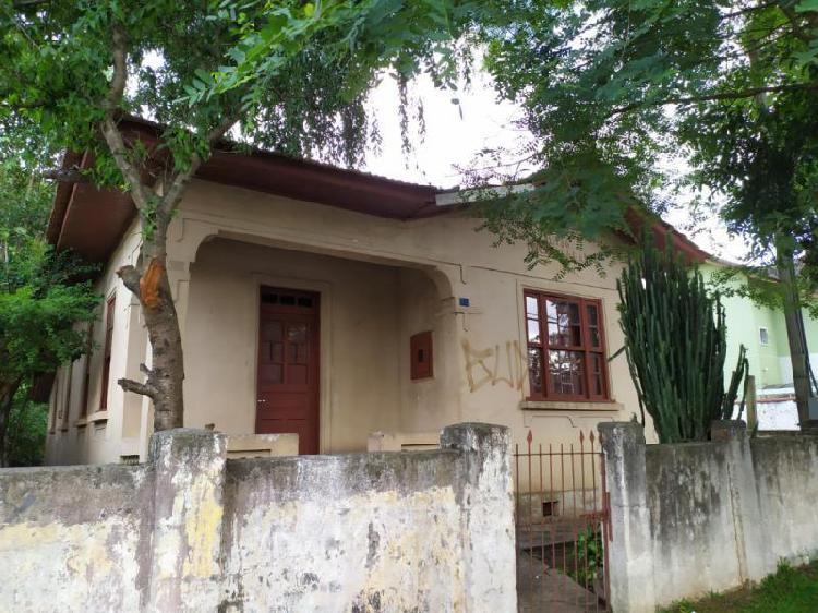 Casa para Locação em Curitiba, Novo Mundo, 3 dormitórios,