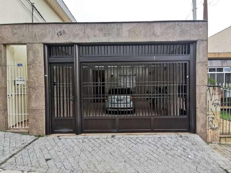 Casa para aluguel tem 150 metros quadrados com 2 quartos em
