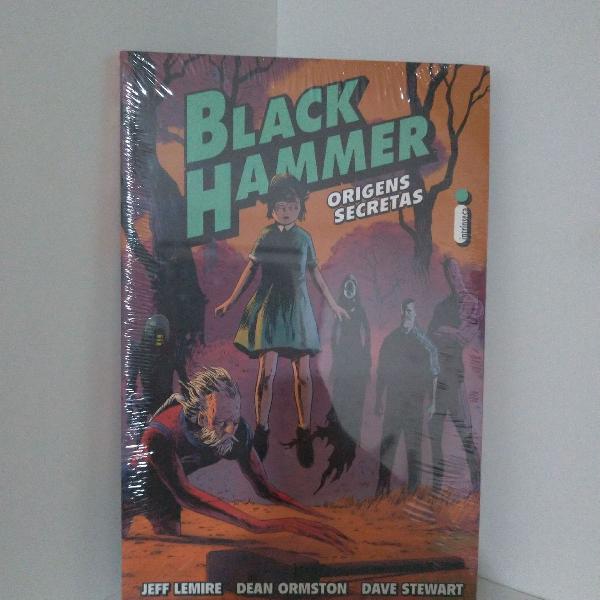 Hq Black Hammer volume 1 lacrada
