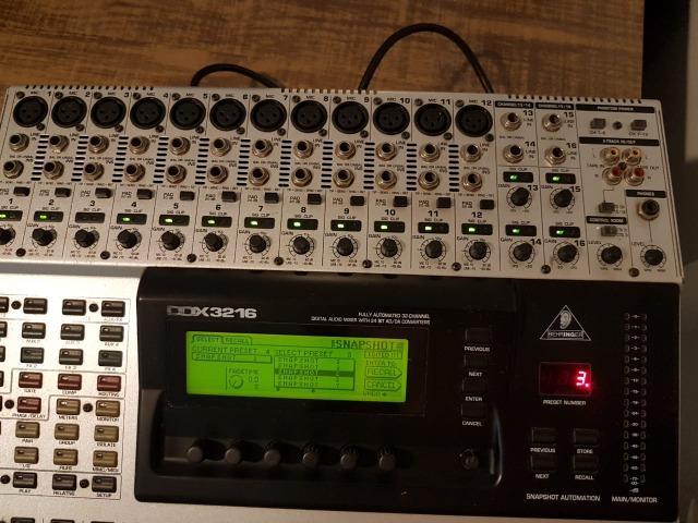 Mesa de som behringer ddx3216