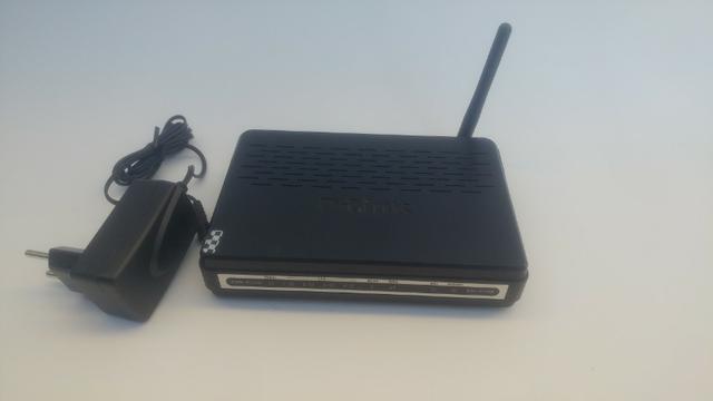 Modem e Roteador D-link Com uma antena DSL-2730B