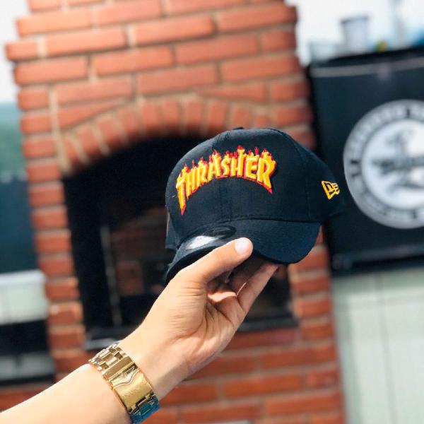 boné thrasher strapback black