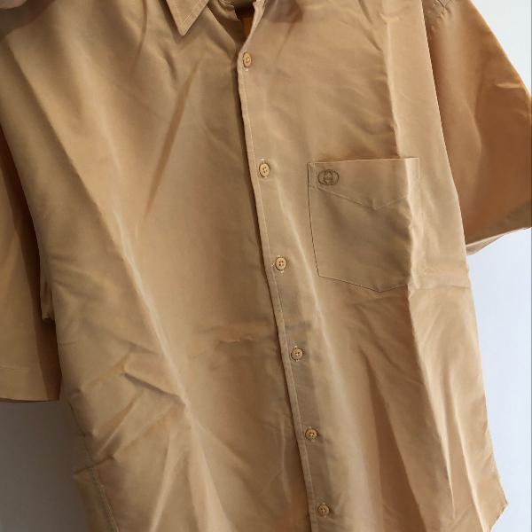 camisa manga curta bege gucci, vintage.