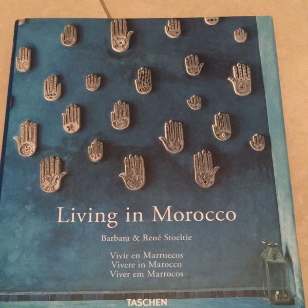 livro living in morocco - edição trilíngue