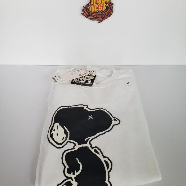 moletom uniqlo x kaws x peanuts