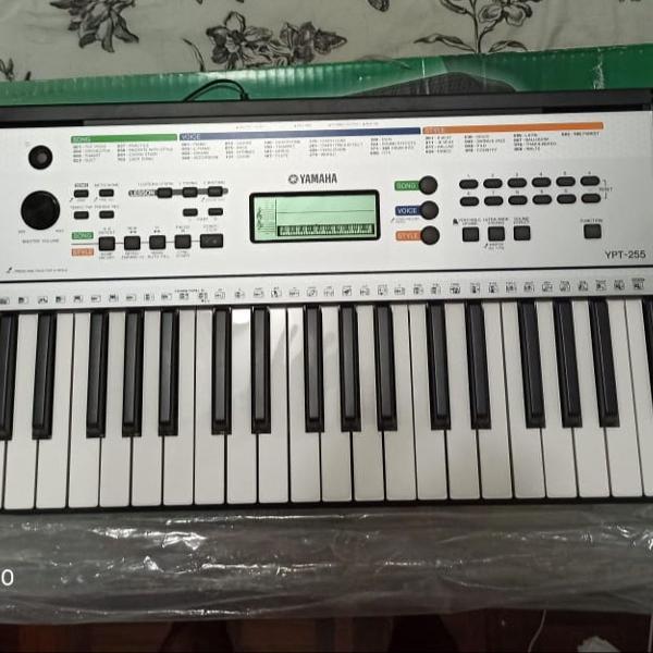 teclado yamaha nunca usado