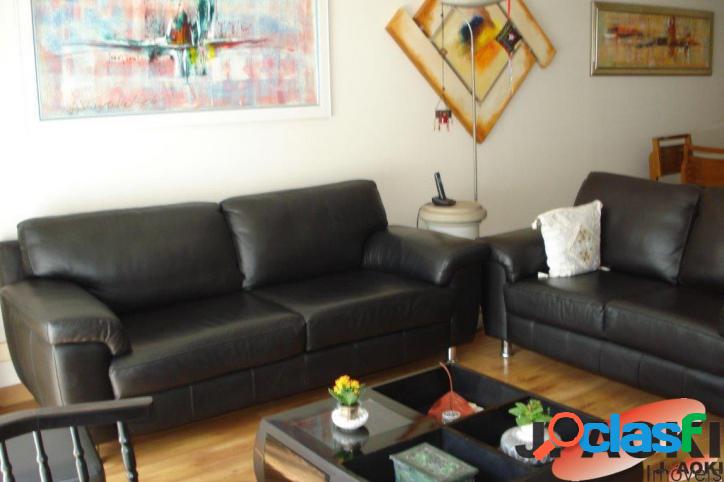 Casa Sobrado, totalmente reformada
