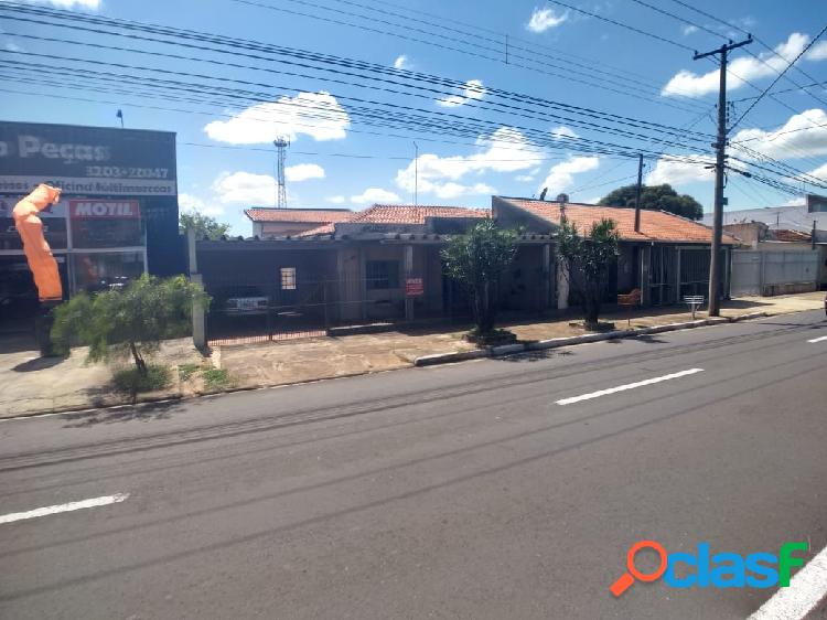 Casa com 3 dormitórios na Avenida Rodrigues Alves