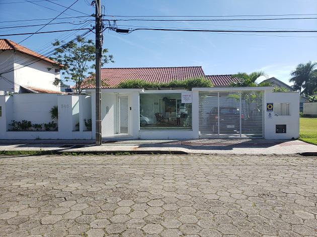 Casa para venda possui 200m² com 3 quartos em Jurerê -