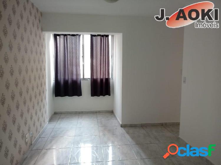 EXCELENTE APARTAMENTO COM SALA DOIS AMBIENTES NA SAÚDE