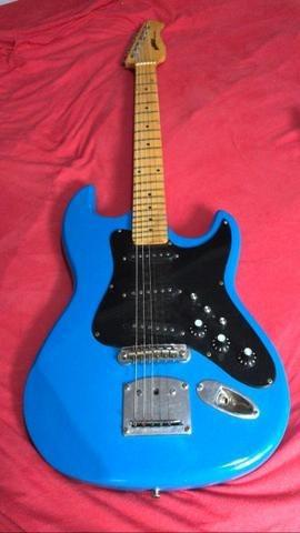 Guitarra Azul Magnus com afinador e capa