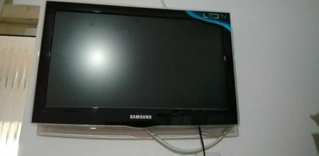 Televisão e monitor Samsung 22 pol