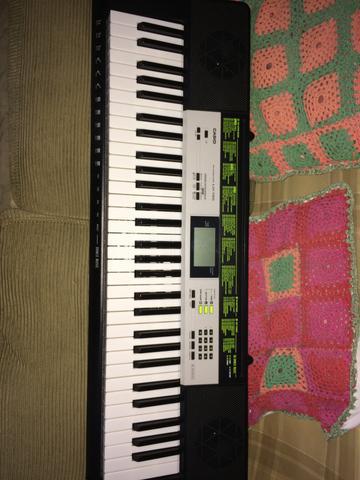 Vende - se teclado