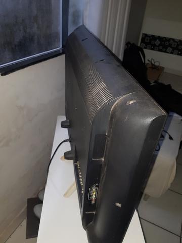 Vendo 2 TVs com defeito