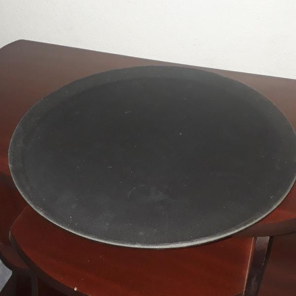 bandeja de garçom preta