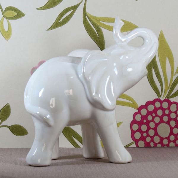 enfeite elefante branco perolado cerâmica linha requinte