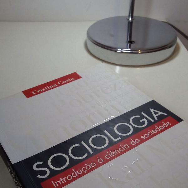 livro ''sociologia- introdução à ciência da sociedade"-