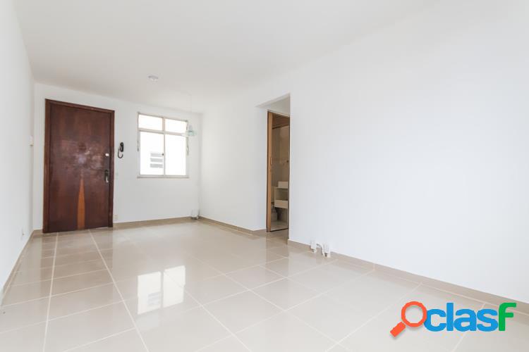 Ótimo Apartamento reformado 2 quartos, vaga - Jacarepaguá.
