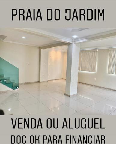 Alugo apartamento triplex em Angra dos Reis