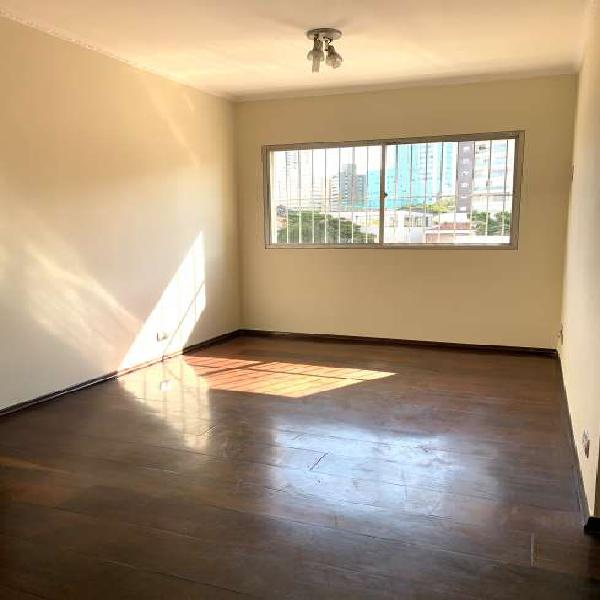 Apartamento com 3 dormitórios (uma suíte) à venda na