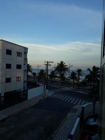 Apartamento com vista para o mar em Mongaguá.